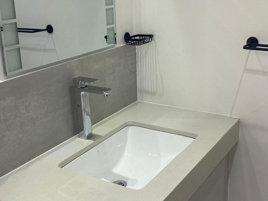 2 Bedroom Property for Sale in Claremont Western Cape